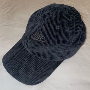 Nike Club- Corduroy Hat